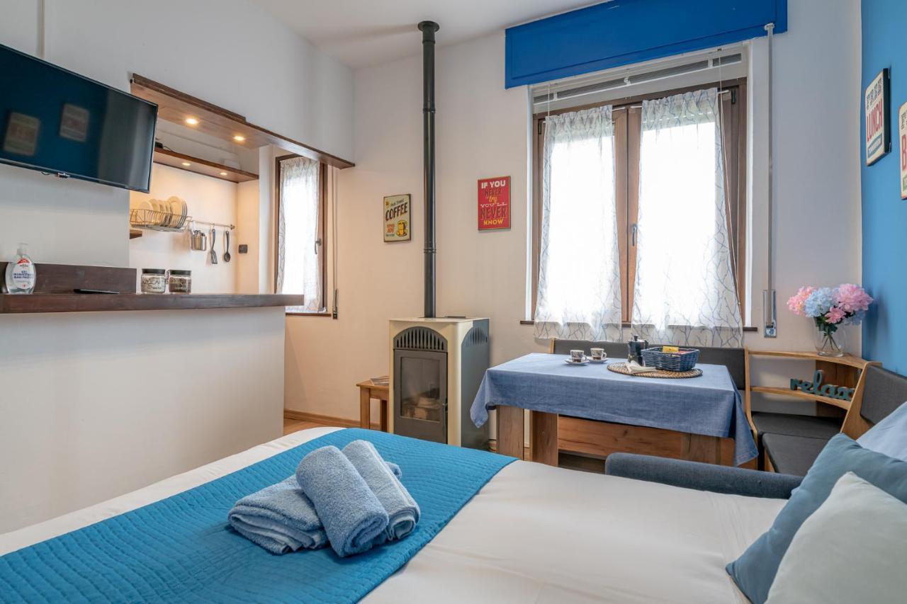 Bilocale blue relax Apartment Erba Exterior foto